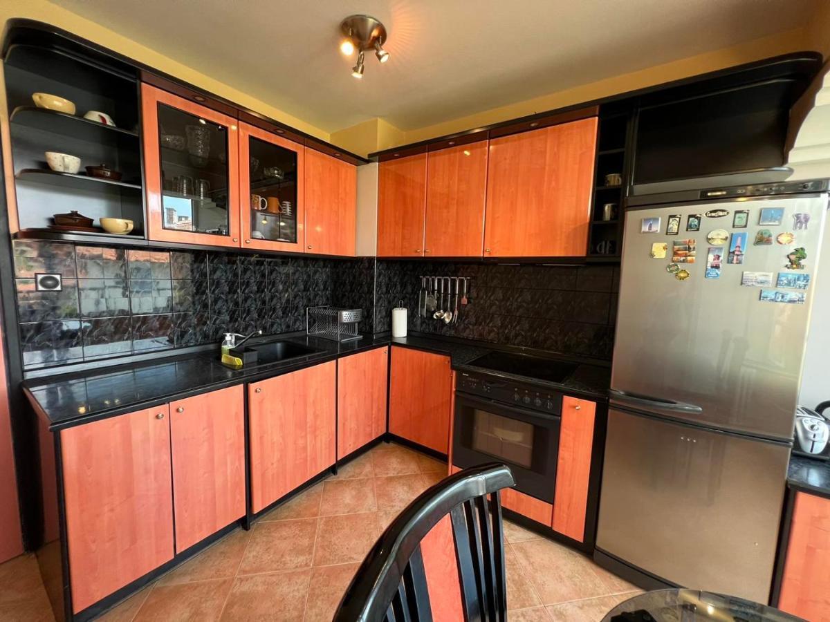 Lugano Couples Quiet W Free Street Parking Apartment *